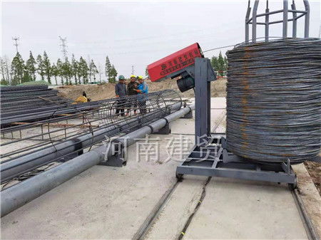 內(nèi)蒙古巴彥淖爾數(shù)控鋼筋籠滾焊機(jī)做小籠子用哪一種